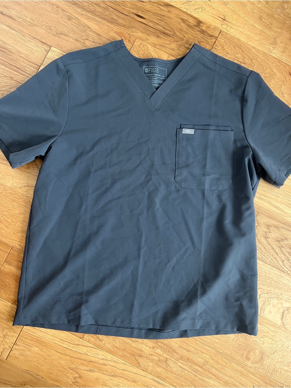 Figs Leon Technical Collection Scrub Top Mens XL Space Grey